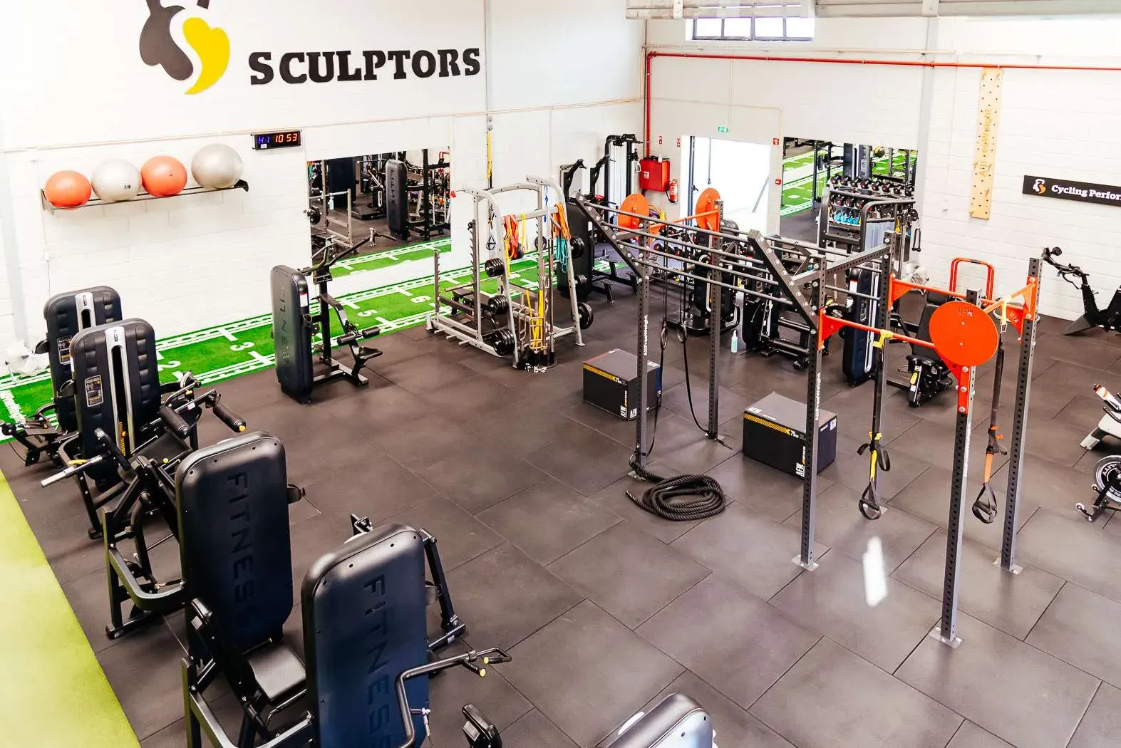 Inside Sculptors Fitness & Wellness - Loulé, the BASIXX partner gym in Loulé, Portugal
